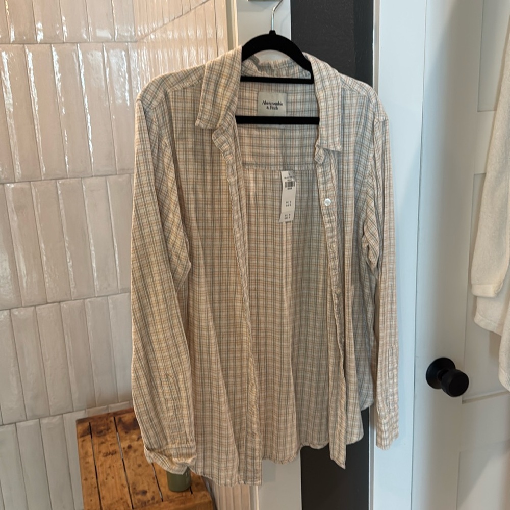Abercrombie & Fitch Button Up